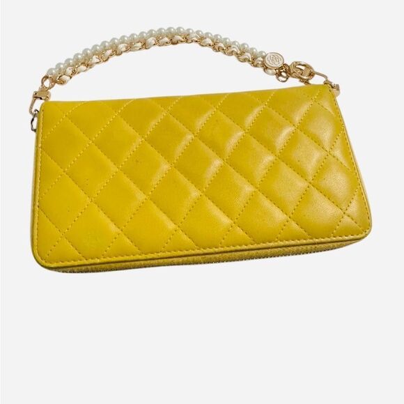 Chanel yellow quilted large wallet - Picture 9 of 15